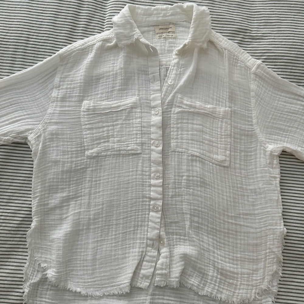 Urban Outfitters - White Button-Up Shirt